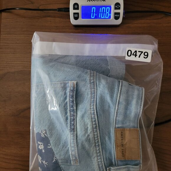 American Eagle Outfitters Womens Patchwork Denim Mom Jean Shorts Size 0 High Ris - Picture 13 of 13